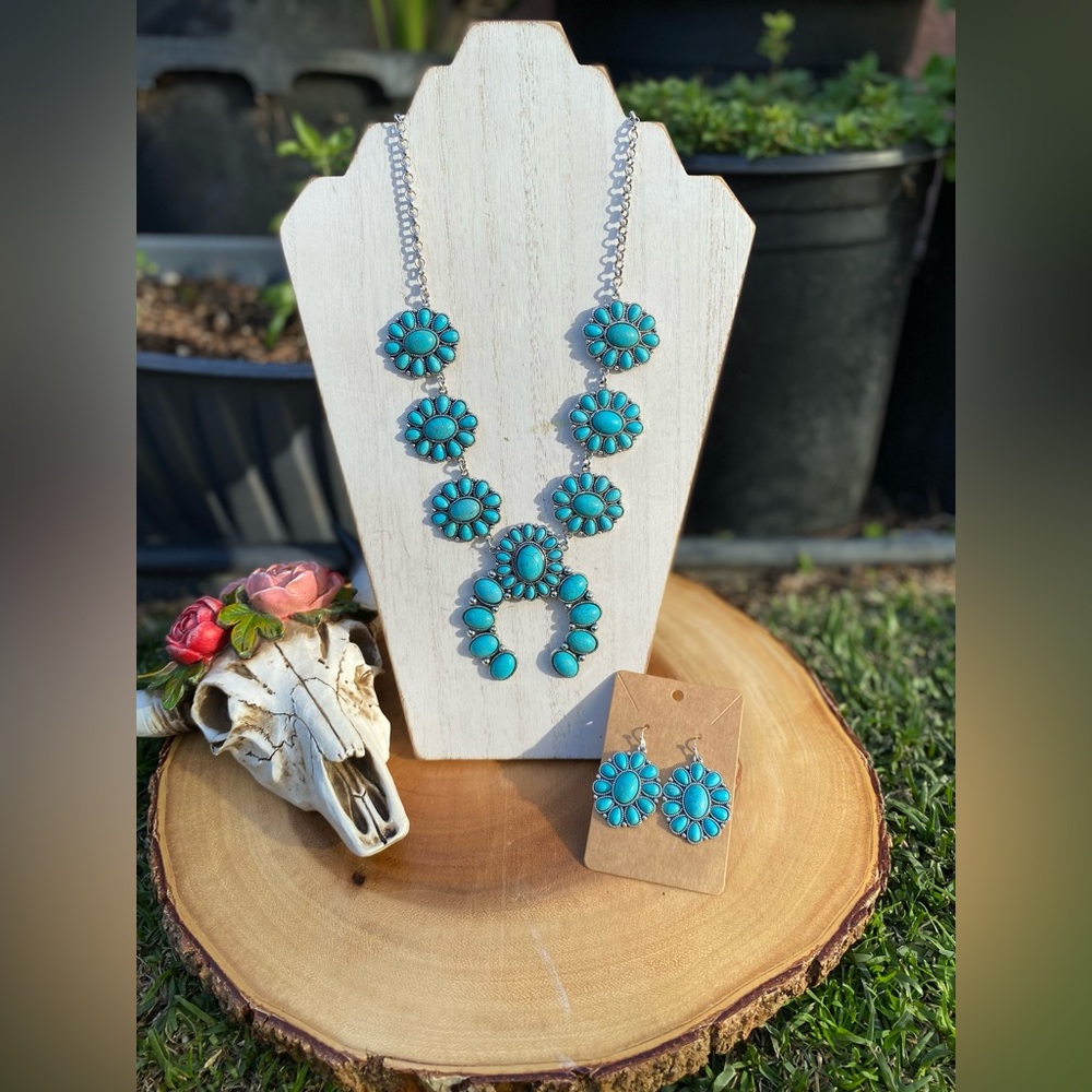 Necklace set